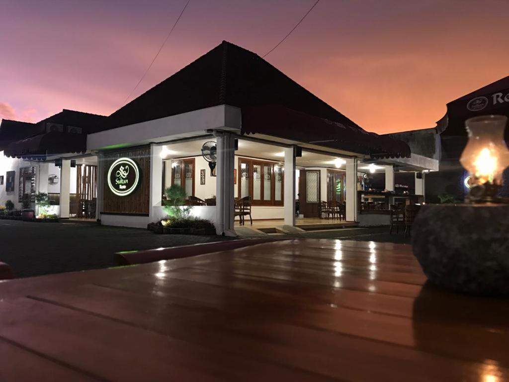 Sultan Guesthouse تولونغاغونغْ المظهر الخارجي الصورة