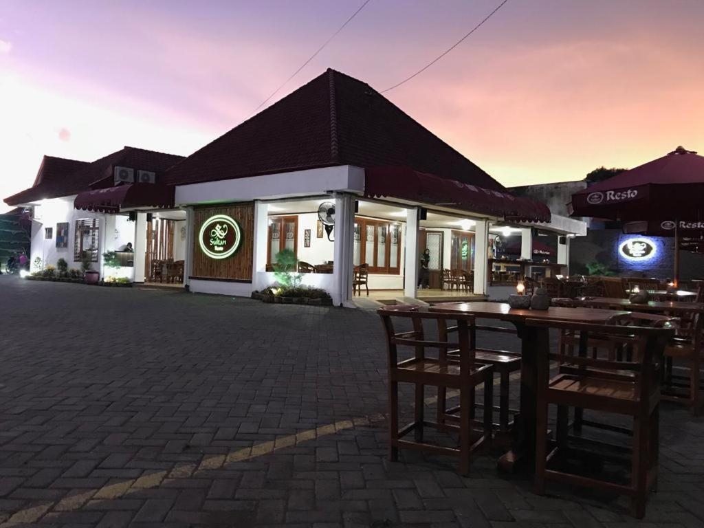 Sultan Guesthouse تولونغاغونغْ المظهر الخارجي الصورة